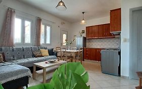 Eleonas Apartment 1, Lygia